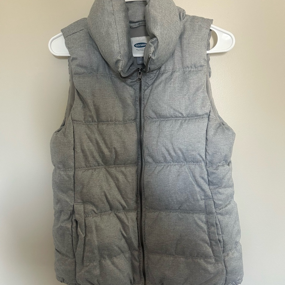 Old Navy Gray Puffer Vest | Size M